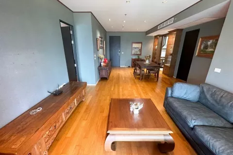 Кондоминиум с 2 спальнями в Ваттхане, Бангкок, Таиланд № 140472 - фото 2