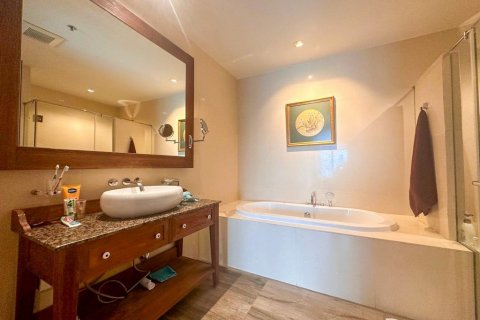 Кондоминиум с 2 спальнями в Ваттхане, Бангкок, Таиланд № 140472 - фото 13