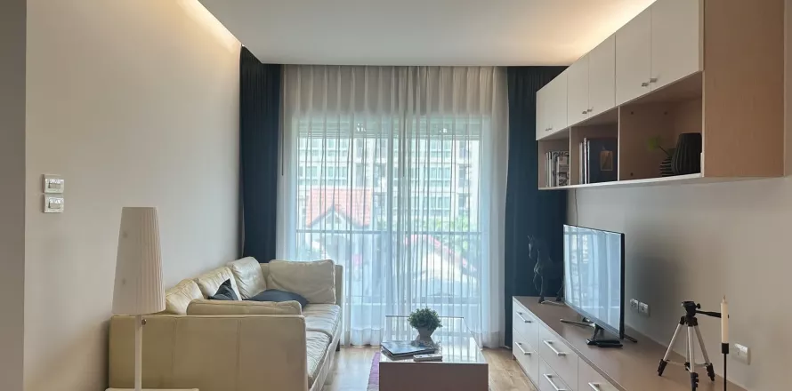 Condo in Phra Khanong, Bangkok, Thailand, 2 bedrooms  № 140475