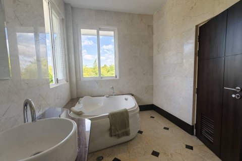 Вилла в Ханг Донге, Таиланд с 4 спальнями  № 158120 - фото 20