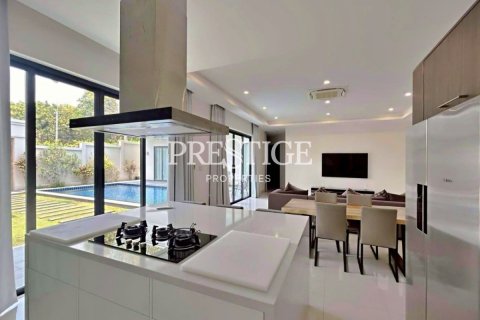 House in Pattaya, Thailand 3 bedrooms № 198141 - photo 7