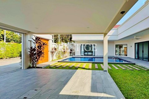 House in Pattaya, Thailand 3 bedrooms № 198141 - photo 20