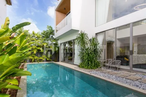House in Phuket, Thailand 3 bedrooms № 146631 - photo 2