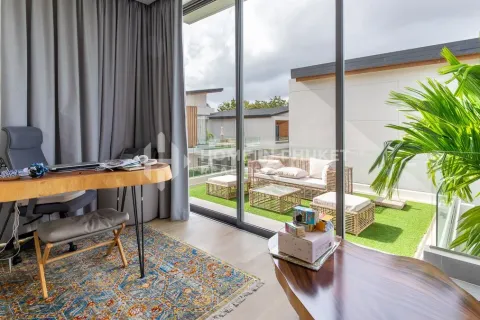 House in Phuket, Thailand 3 bedrooms № 146631 - photo 25