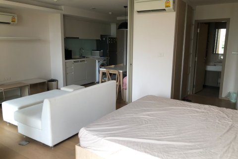 Studio in the Condo in Watthana, Bangkok, Thailand  № 160921 - photo 4