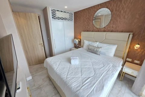 Apartamento de 2 habitaciones en Pattaya, Tailandia № 214139 - foto 12