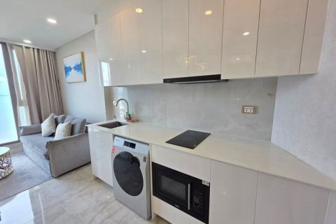 Apartamento de 2 habitaciones en Pattaya, Tailandia № 214139 - foto 3