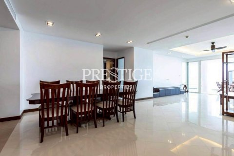 Condo in Pattaya, Thailand, 3 bedrooms № 197971 - photo 6