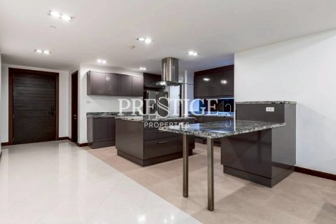 Condo in Pattaya, Thailand, 3 bedrooms № 197971 - photo 10