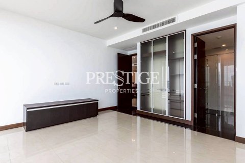 Condo in Pattaya, Thailand, 3 bedrooms № 197971 - photo 20