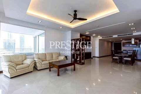 Condo in Pattaya, Thailand, 3 bedrooms № 197971 - photo 3