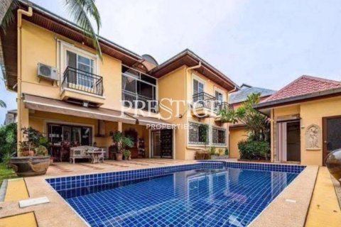 Maison à Pattaya, Thaïlande 6 chambres № 197970