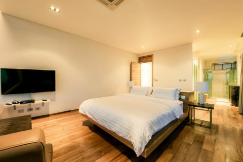 Villa in Phuket, Thailand 4 bedrooms № 137090 - photo 9