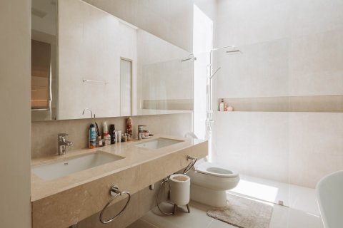 Villa in Phuket, Thailand 3 bedrooms № 147942 - photo 12