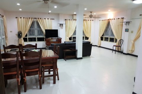 House in Ban Chang, Thailand 3 bedrooms № 147944 - photo 11