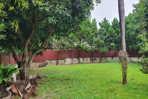 House in Ban Chang, Thailand 3 bedrooms № 147944 - photo 4