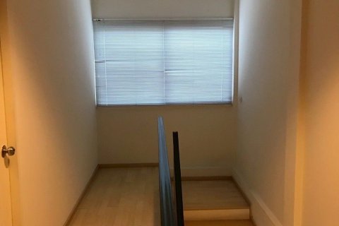 Townhouse in Suan Luang, Bangkok, Thailand 3 bedrooms № 157161 - photo 11