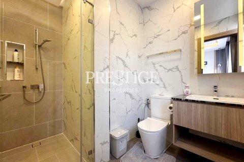 House in Pattaya, Thailand 4 bedrooms № 198397 - photo 14