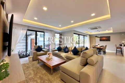 House in Pattaya, Thailand 4 bedrooms № 198397 - photo 4