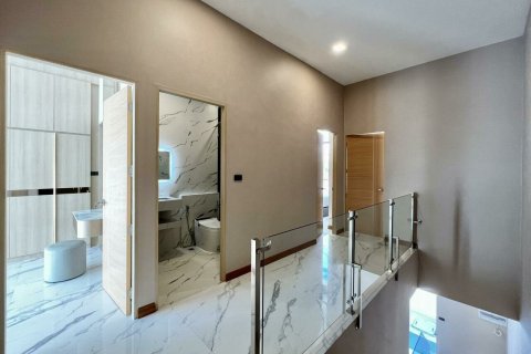 Penthouse in Pattaya, Thailand 4 bedrooms № 177821 - photo 11