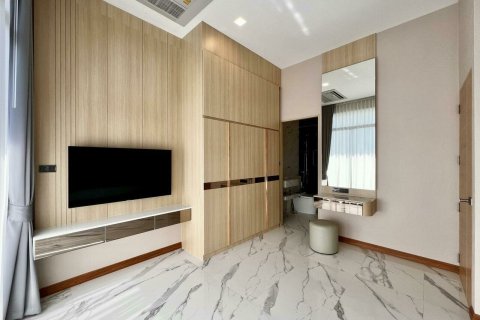 Penthouse in Pattaya, Thailand 4 bedrooms № 177821 - photo 13