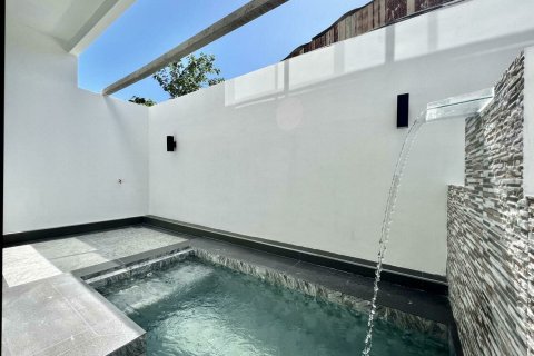 Penthouse in Pattaya, Thailand 4 bedrooms № 177821 - photo 19