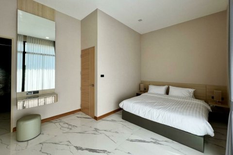 Penthouse in Pattaya, Thailand 4 bedrooms № 177821 - photo 12