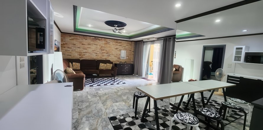 Apartment in Pattaya, Thailand 2 bedrooms № 155519