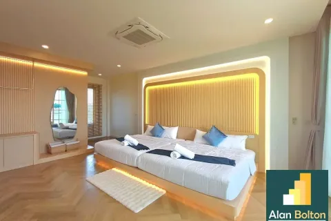 Casa de 5 dormitorios en Pattaya, Tailandia № 211457 - foto 20