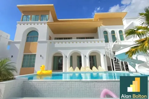 House in Pattaya, Thailand 5 bedrooms № 211457