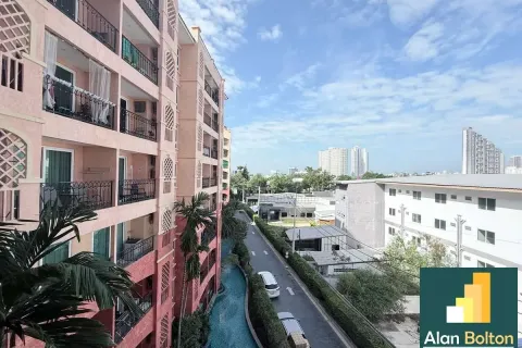 Condominio de 1 dormitorio en Jomtien Beach, Pattaya, Tailandia № 211458 - foto 2