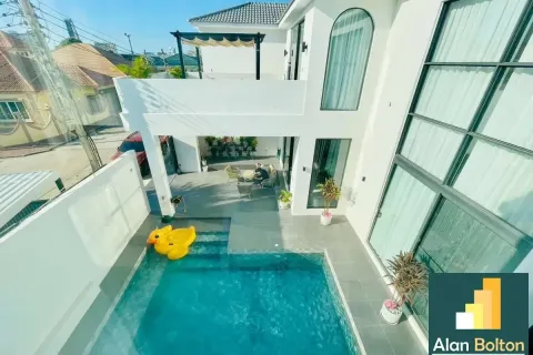 Casa de 4 dormitorios en Jomtien Beach, Pattaya, Tailandia № 211459 - foto 7