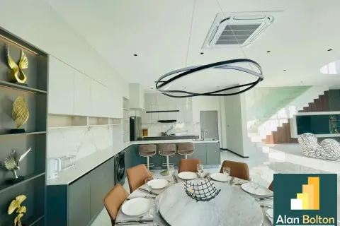 Casa de 4 dormitorios en Jomtien Beach, Pattaya, Tailandia № 211459 - foto 9