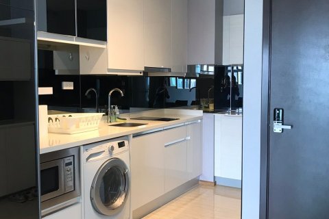 Condo in Bangkok, Thailand, 2 bedrooms  № 143712 - photo 3