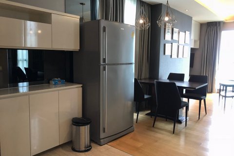 Condo in Bangkok, Thailand, 2 bedrooms  № 143712 - photo 4