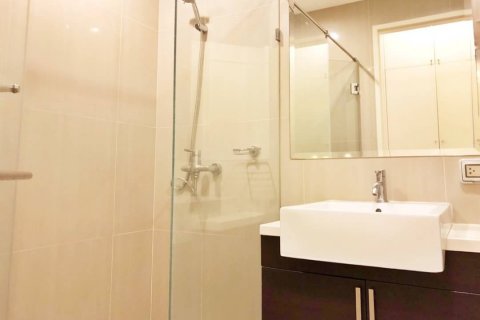 Кондоминиум с 1 спальней в Бангкоке, Таиланд № 143714 - фото 5