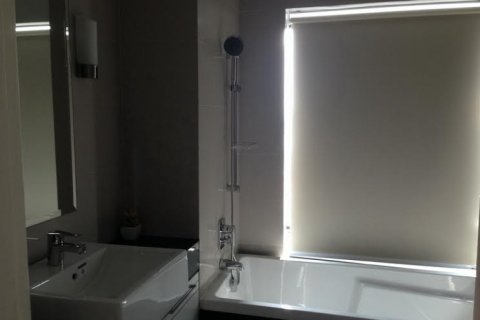 Condo in Bangkok, Thailand, 2 bedrooms № 143708 - photo 8