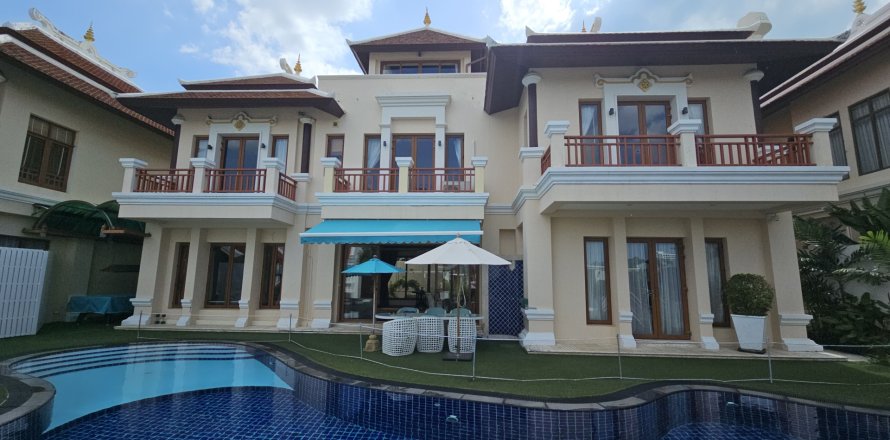 Maison à Pattaya, Thaïlande 4 chambres № 147972