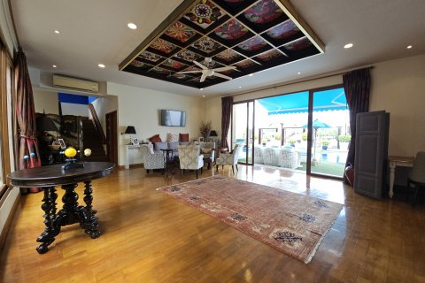 Maison à Pattaya, Thaïlande 4 chambres № 147972 - photo 8