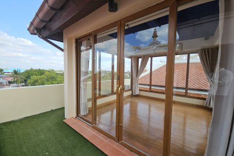 Maison à Pattaya, Thaïlande 4 chambres № 147972 - photo 16