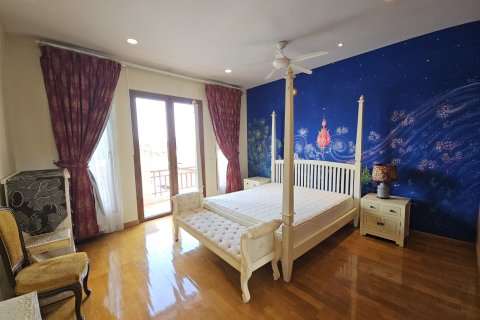 Maison à Pattaya, Thaïlande 4 chambres № 147972 - photo 13