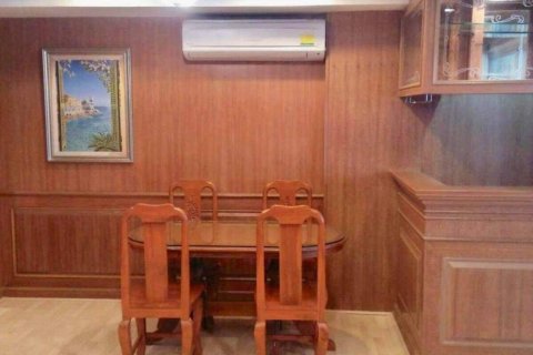 Studio dans le Condo à Bang Rak, Bangkok, Thaïlande  № 136259 - photo 3