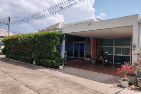 House in Pattaya, Thailand 3 bedrooms № 196790 - photo 12