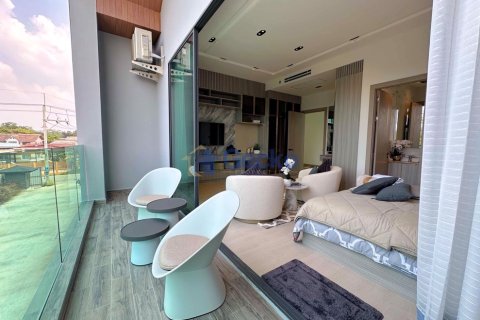 House in Pattaya, Thailand 4 bedrooms № 196787 - photo 11