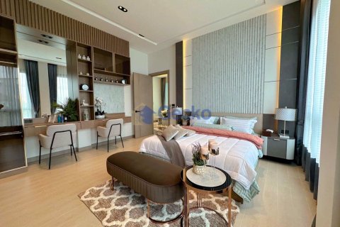 House in Pattaya, Thailand 4 bedrooms № 196787 - photo 19