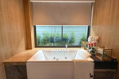 House in Pattaya, Thailand 4 bedrooms № 196787 - photo 18