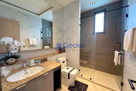 House in Pattaya, Thailand 4 bedrooms № 196787 - photo 28