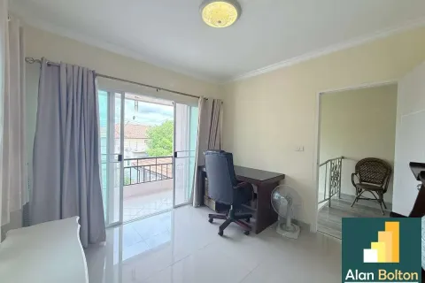 House on Jomtien Beach, Pattaya, Thailand 3 bedrooms № 210479 - photo 3