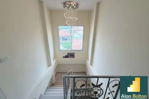 House on Jomtien Beach, Pattaya, Thailand 3 bedrooms № 210479 - photo 16