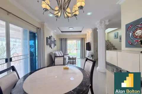 House on Jomtien Beach, Pattaya, Thailand 3 bedrooms № 210479 - photo 12